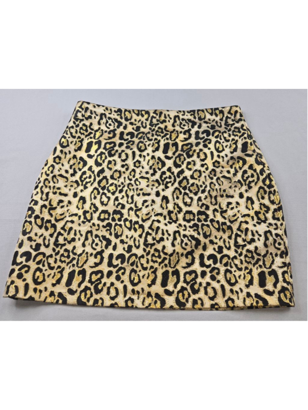 QED London | Leopard Print with Zipper | Large